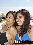 Indian gfs wears bikinis and make sure their butt look good